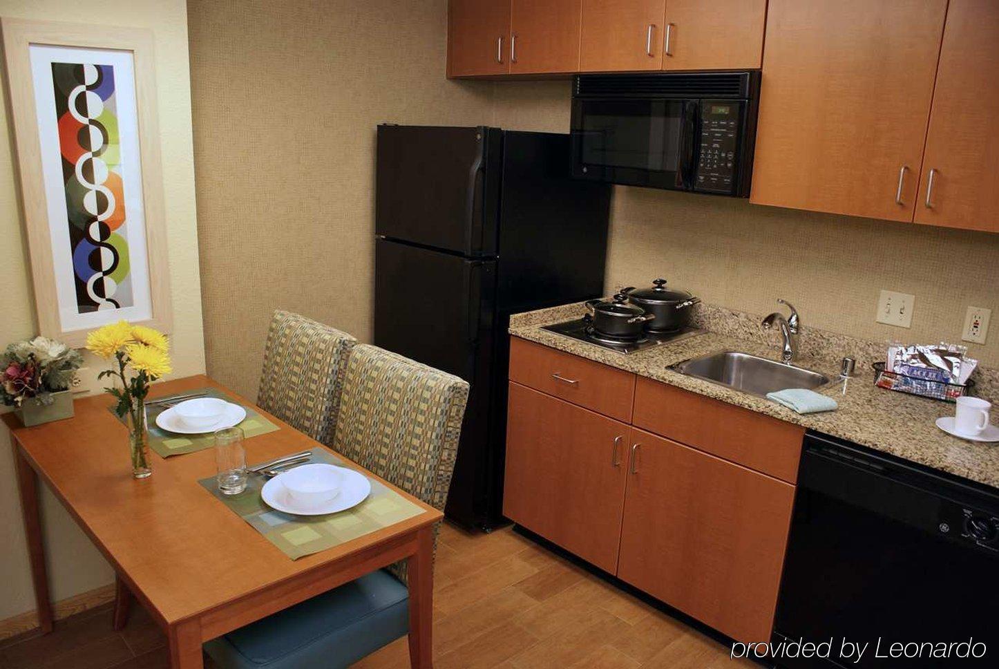 Hampton Inn & Suites Houston-Medical Center-Nrg Park Стая снимка